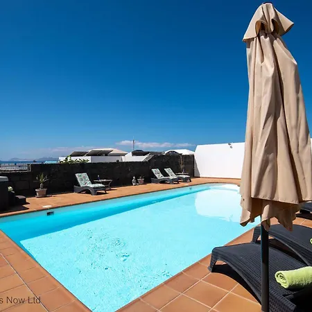 Villa Lobos - Retro Family By Now Playa Blanca (Lanzarote)